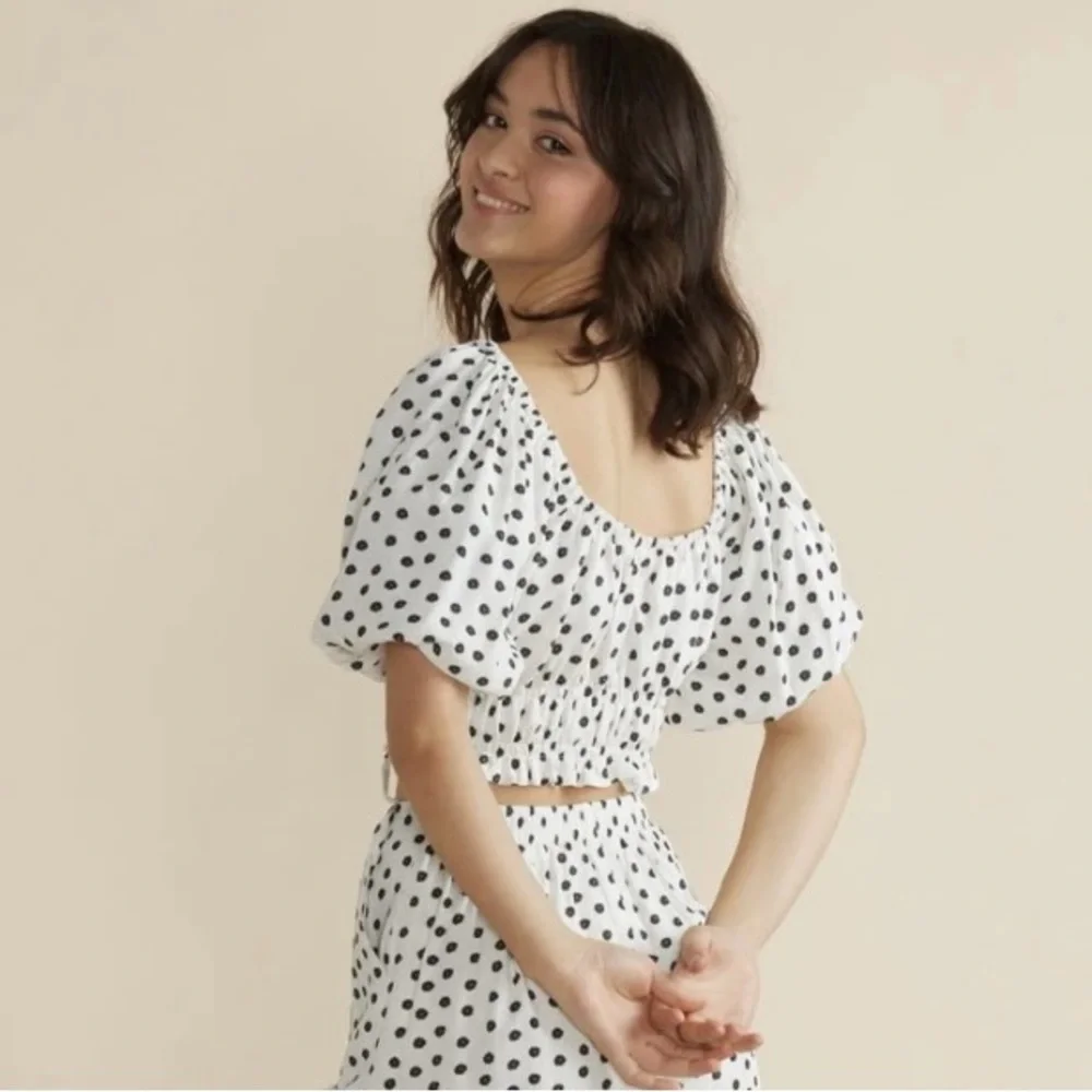 MINKPINK White Polka Dot Puff Sleeve Blouse XS NWT - Picture 2 of 4
